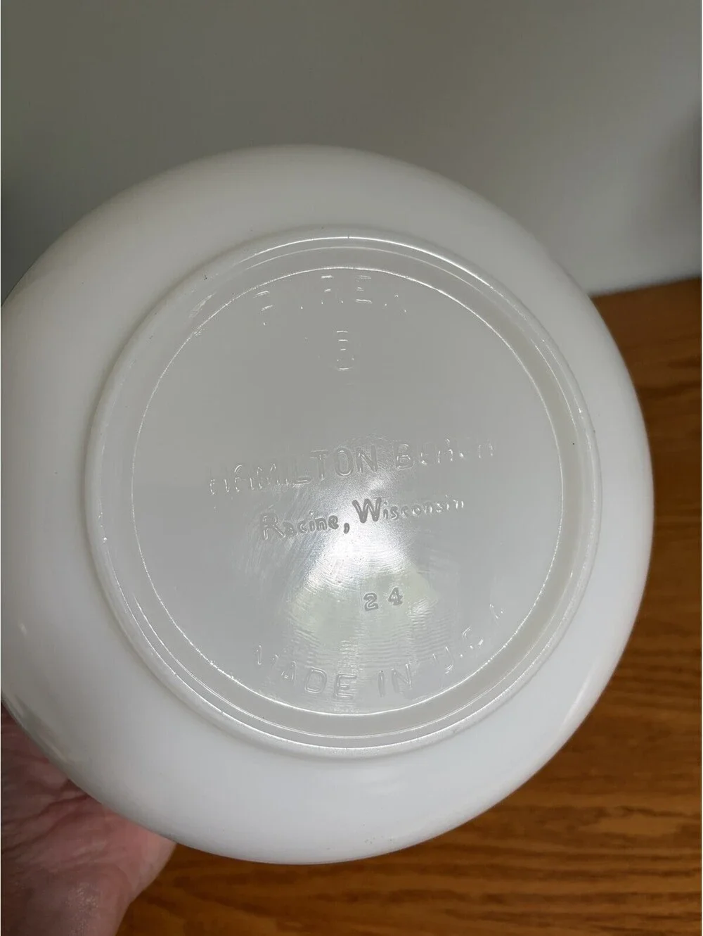 Vintage Pyrex White Glass #25 Mixer Bowl, Ribbed, 8.5” Diameter
